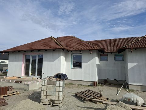 Eladó Ház 5100 Jászberény , Szatmári Lakópark