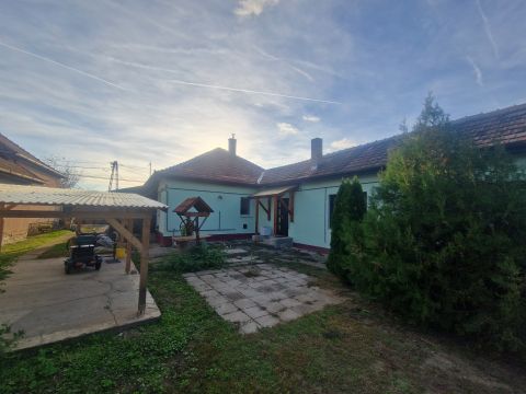 Eladó Ház 2225 Üllő 