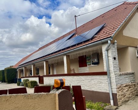 Eladó Ház 8093 Lovasberény Központi részen