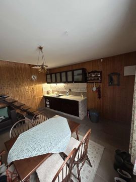 Eladó Ház 2713 Csemő , Ladányi-Mihály szobor közelében