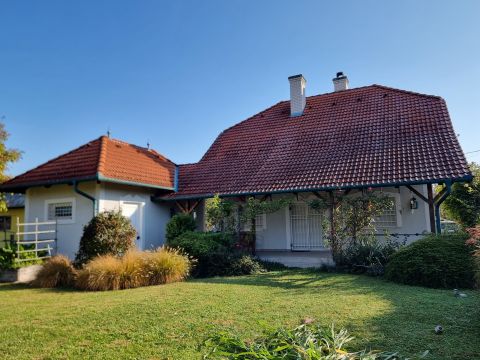 Eladó Ház 8649 Balatonberény , 200 méterre a Balatontól