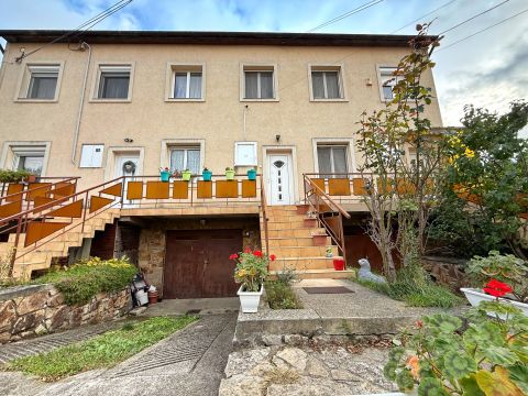 Eladó Lakás 8000 Székesfehérvár , Öreghegy, Pozsonyi út környéke