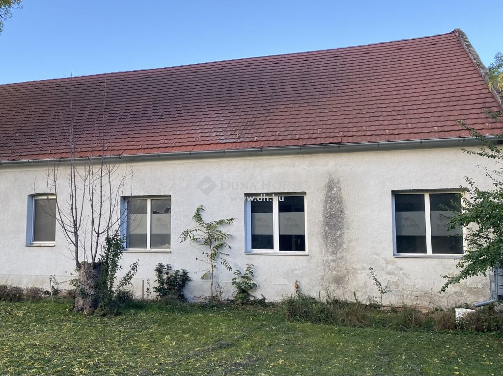 9400 Sopron , KIVÉTELES BEFEKTETÉSI LEHETŐSÉG SOPRONBAN! — 1/13