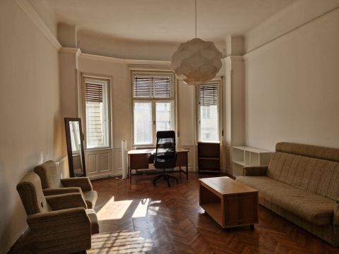 Kiadó Lakás 1088 Budapest 8. kerület 