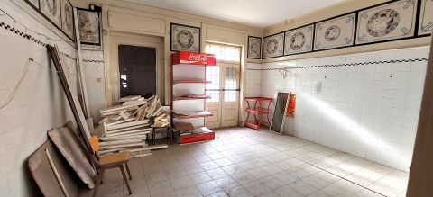 Eladó Üzlethelyiség 9735 Csepreg , Csepreg központi részén üzlethelyiség eladó 