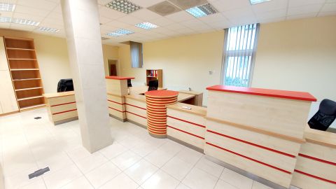 Kiadó Iroda 6000 Kecskemét 