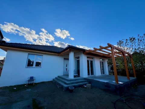 Eladó Ház 2721 Pilis , Tesco