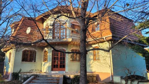 Eladó Ház 2000 Szentendre 2000 Szentendre, Pismány