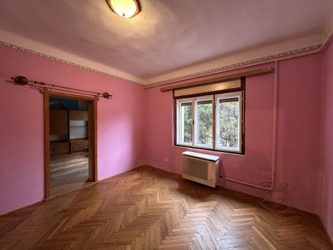 Eladó Ház 6065 Lakitelek Lakitelek központjában, 3 szoba + nappalis családi ház 