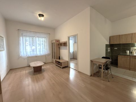 Eladó Lakás 1149 Budapest 14. kerület 