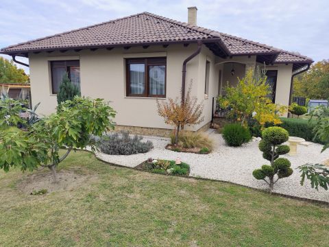 Eladó Ház 8638 Balatonlelle 