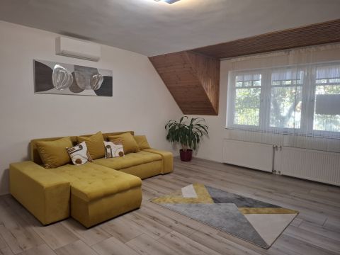 Eladó Lakás 2760 Nagykáta 