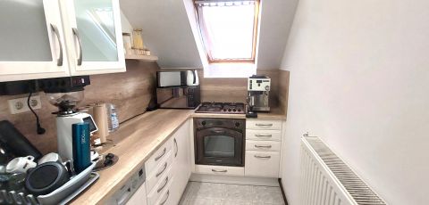 Eladó Lakás 9700 Szombathely , Oladi lakótelepen 2szintes 3szobás szép állapotú lakás eladó