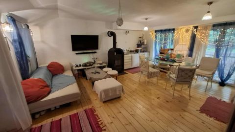 Eladó Ház 8736 Szőkedencs , Erdő széli, 2 szintes, remek hangulatú ház.