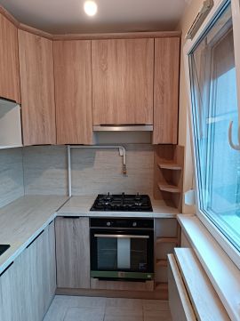 Eladó Lakás 2440 Százhalombatta , Százhalombatta, lakótelep, csendes zsákutca