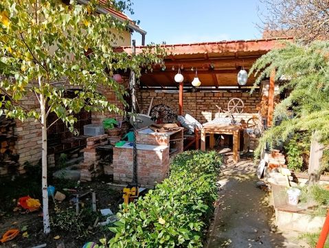 Eladó Ház 2500 Esztergom Rendőrséghez közeli