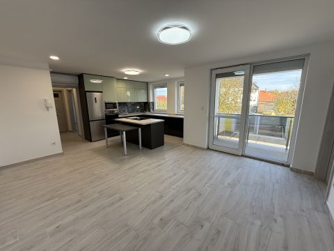 Kiadó Lakás 4400 Nyíregyháza 