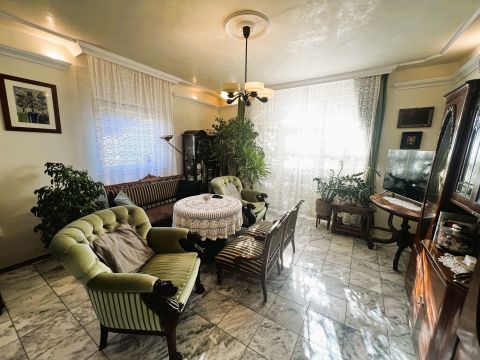 Eladó Ház 2083 Solymár 