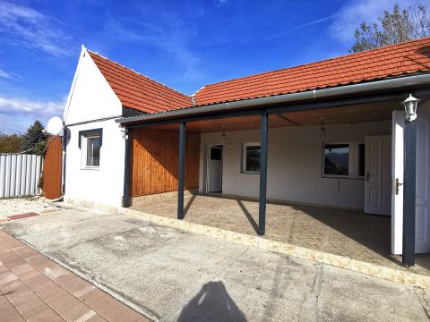 Eladó Ház 2509 Esztergom 