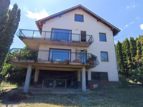 Eladó Ház 1037 Budapest 3. kerület 