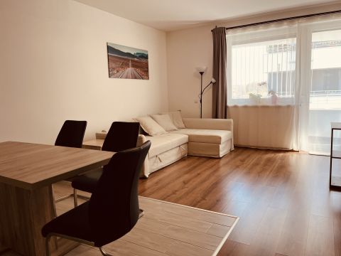 Eladó Lakás 1082 Budapest 8. kerület , Corvin negyed közelében