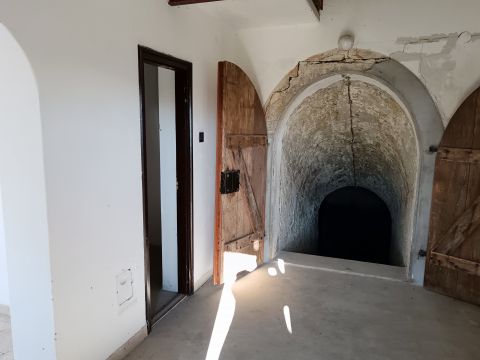 Eladó Ház 2060 Bicske Középhegy, állattartásra alkalmas