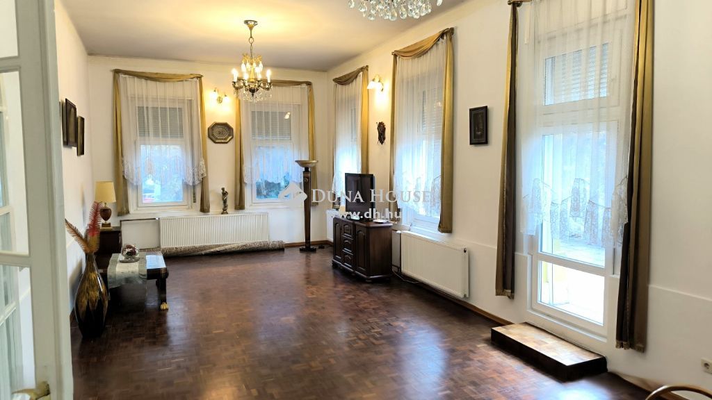 8360 Keszthely , Balatoni Múzeumhoz közel — 1/23
