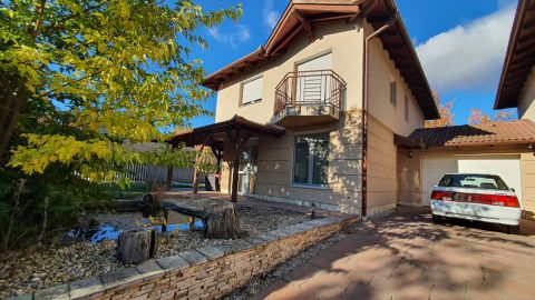 Eladó Ház 2030 Érd , Szilfa utca