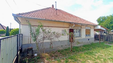 Eladó Ház 5126 Jászfényszaru , 5126 Jászfényszaru, Jó