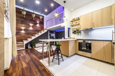 Kiadó Lakás 1085 Budapest 8. kerület , Corvin negyedben erkélyes, újszerű lakás