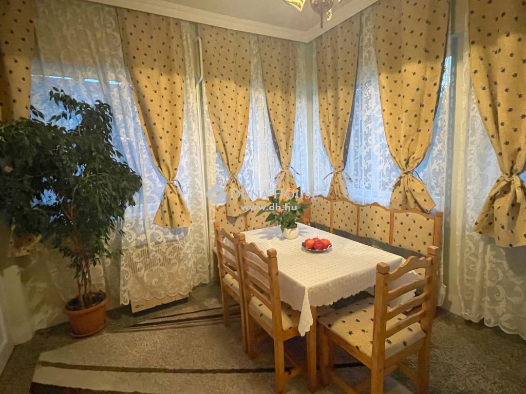 4231 Bököny , Bököny — 1/9