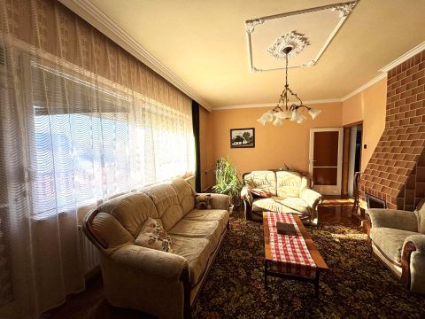 Eladó Ház 9221 Levél Vasút utca környéke