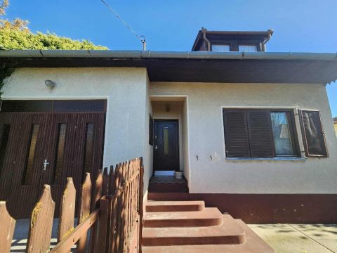 Eladó Ház 5094 Tiszajenő 5094 Tiszajenő, csendes