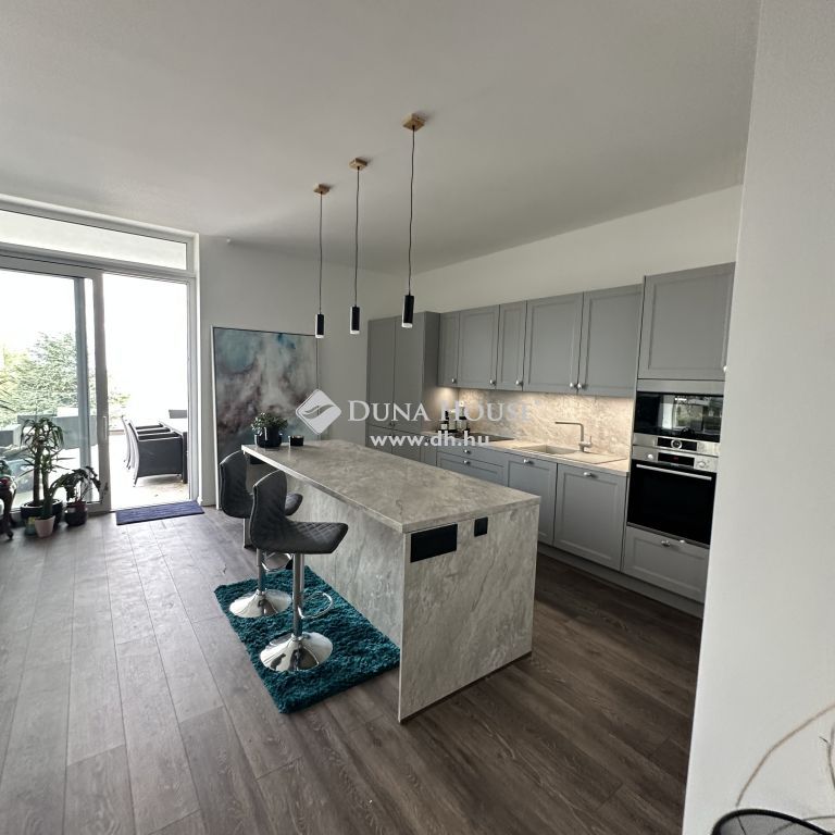 1037 Budapest 3. kerület — 1/28