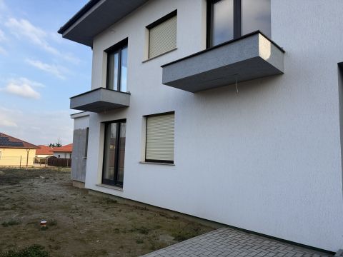 Eladó Ház 2030 Érd Fenyves Parkváros