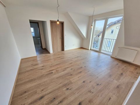 Eladó Lakás 2225 Üllő 