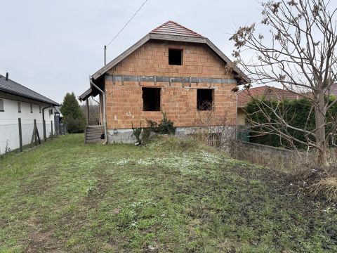 Eladó Ház 2038 Sóskút 