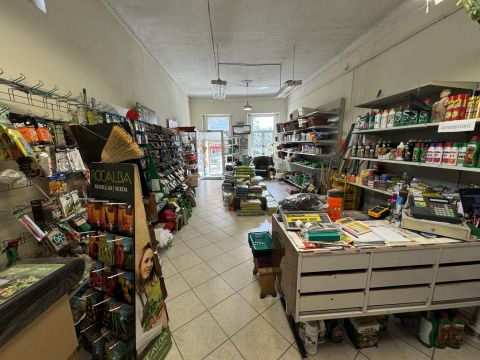 Eladó Üzlethelyiség 6000 Kecskemét 