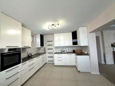 Eladó Ház 2481 Velence Adria körút