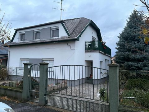 Eladó Ház 9200 Mosonmagyaróvár , Gábor Áron utca környéke