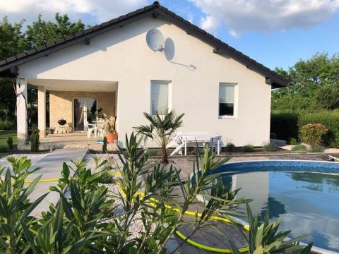 Eladó Ház 2730 Albertirsa , Albertirsa M4-es autópályához közel