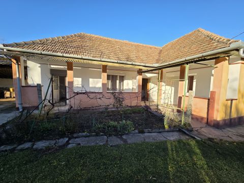 Eladó Ház 3051 Szarvasgede , Szarvasgede központjához közel