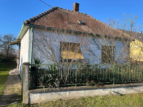 Eladó Ház 9915 Nádasd 