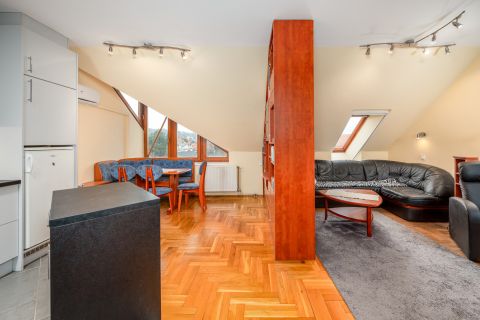 Eladó Lakás 1033 Budapest 3. kerület 