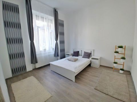 Eladó Lakás 1105 Budapest 10. kerület 