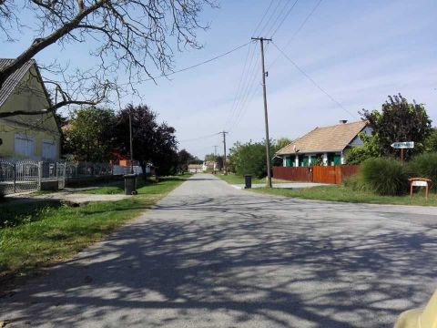 Eladó Ház 8718 Tapsony , 8718 Tapsony, Tapsonyi focipálya