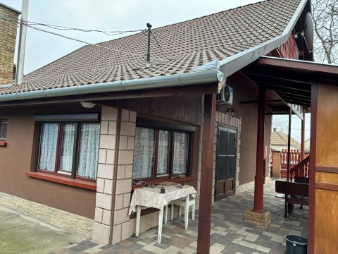 Eladó Ház 4150 Püspökladány , Azonnal költözhető családi ház eladó