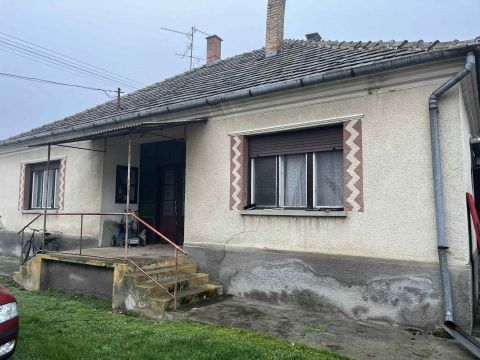 Eladó Ház 9235 Püski , Ady Endre utca