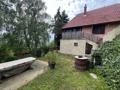 Eladó Telek 8074 Csókakő , Csókakő Borivár