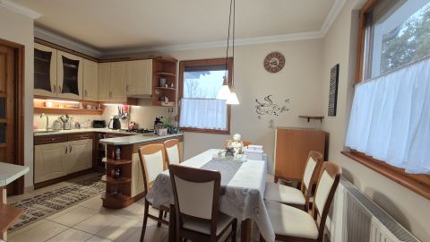 Eladó Ház 6000 Kecskemét Nappali+3 szobás 137nm-es, garázsos családiház 3422nm telken